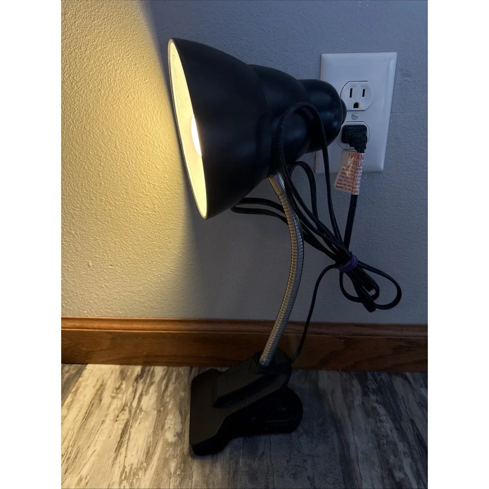 Portable Desk Lamp Clamp Adjustable Goose Neck Black Cone Shade CL-151 Luminaire